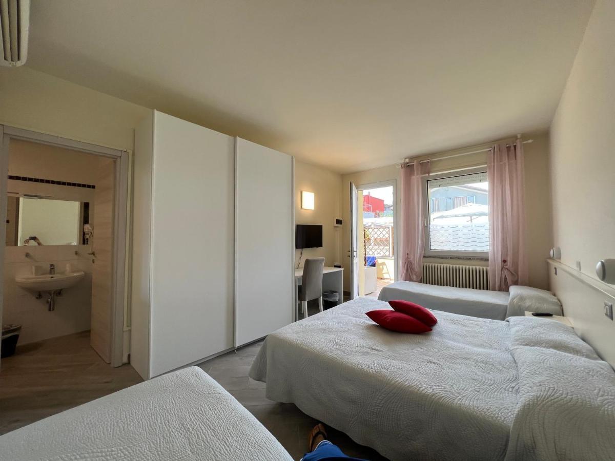 Hotel Locanda Rosy Cattolica Luaran gambar