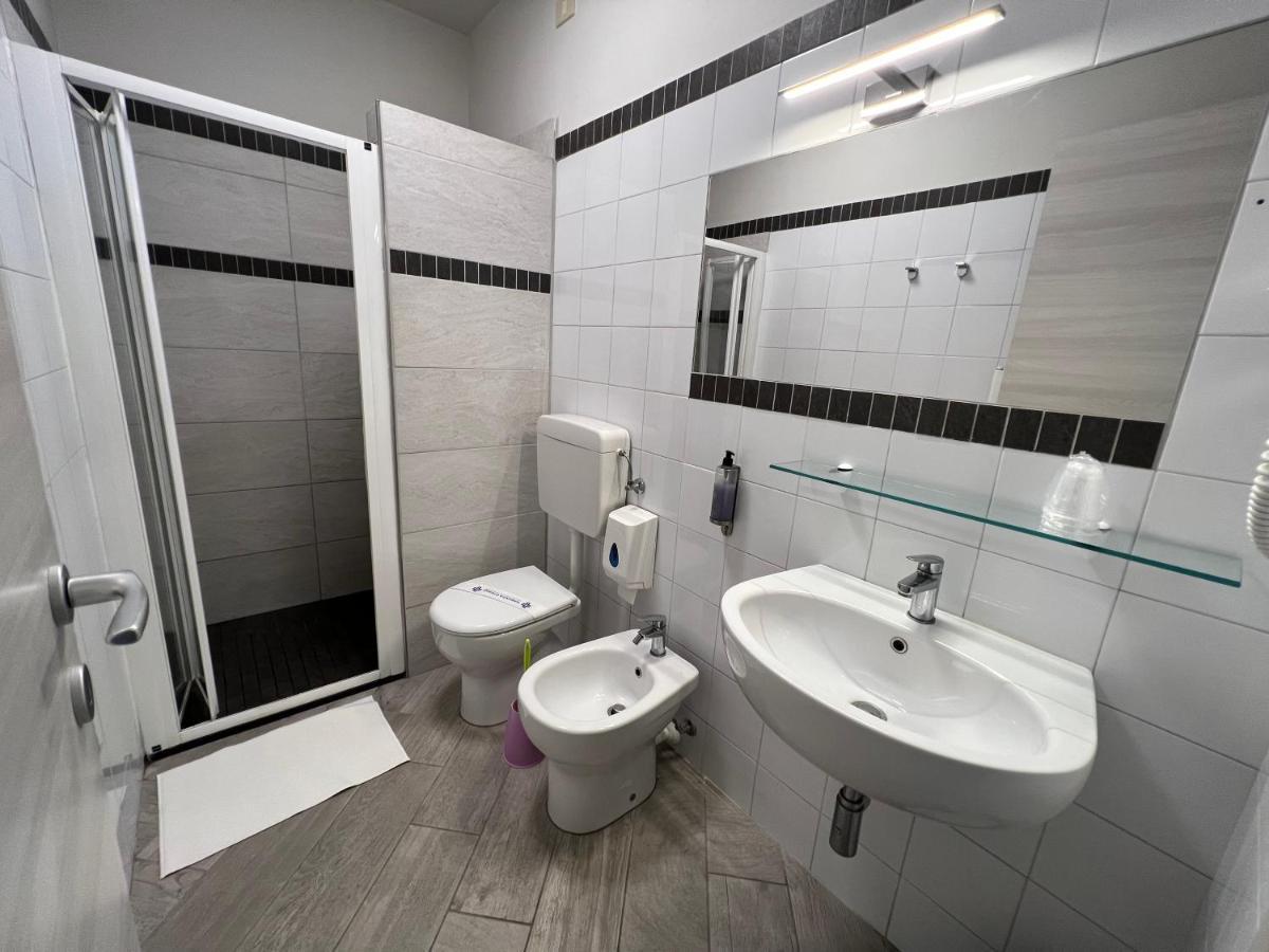 Hotel Locanda Rosy Cattolica Luaran gambar