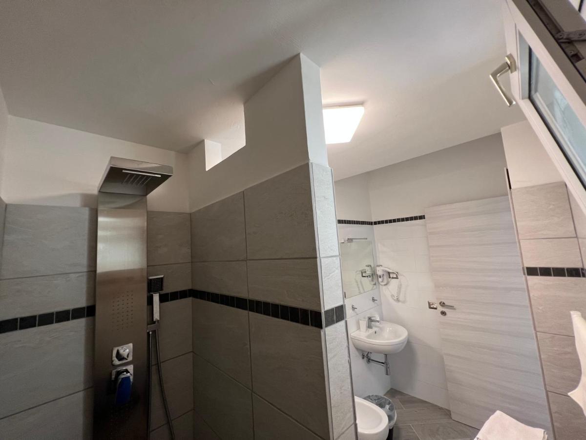 Hotel Locanda Rosy Cattolica Luaran gambar