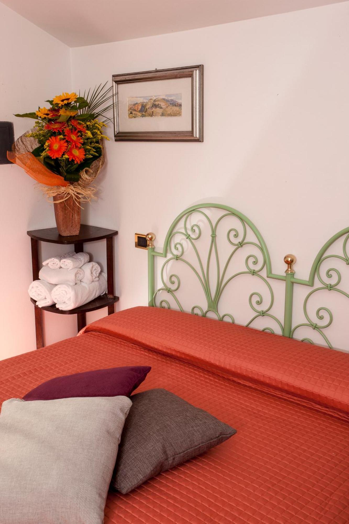 Hotel Locanda Rosy Cattolica Bilik gambar