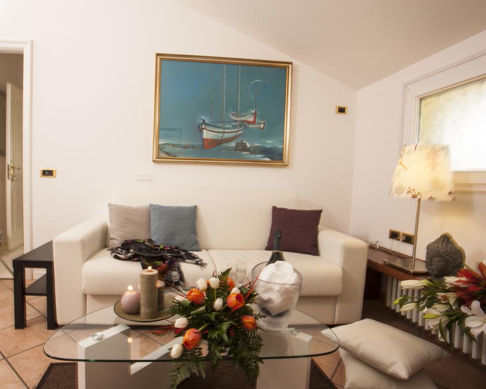 Hotel Locanda Rosy Cattolica Bilik gambar