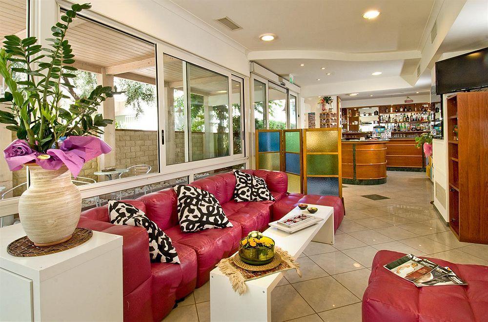 Hotel Locanda Rosy Cattolica Luaran gambar