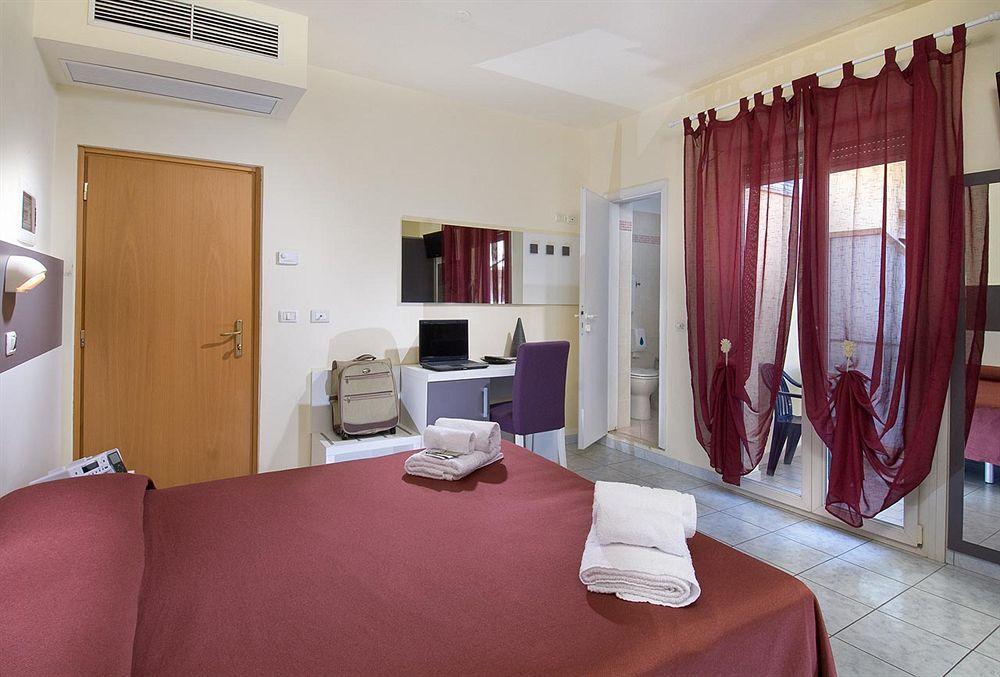 Hotel Locanda Rosy Cattolica Luaran gambar